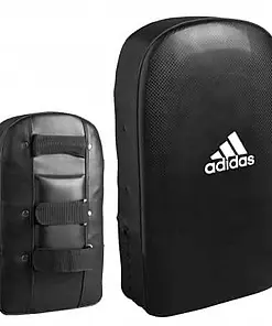 Escudo Adidas Dimensiones : 50x30x12 cm.