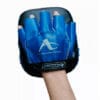 guantes-karate-foco-carre-arawaza-negro-azul,