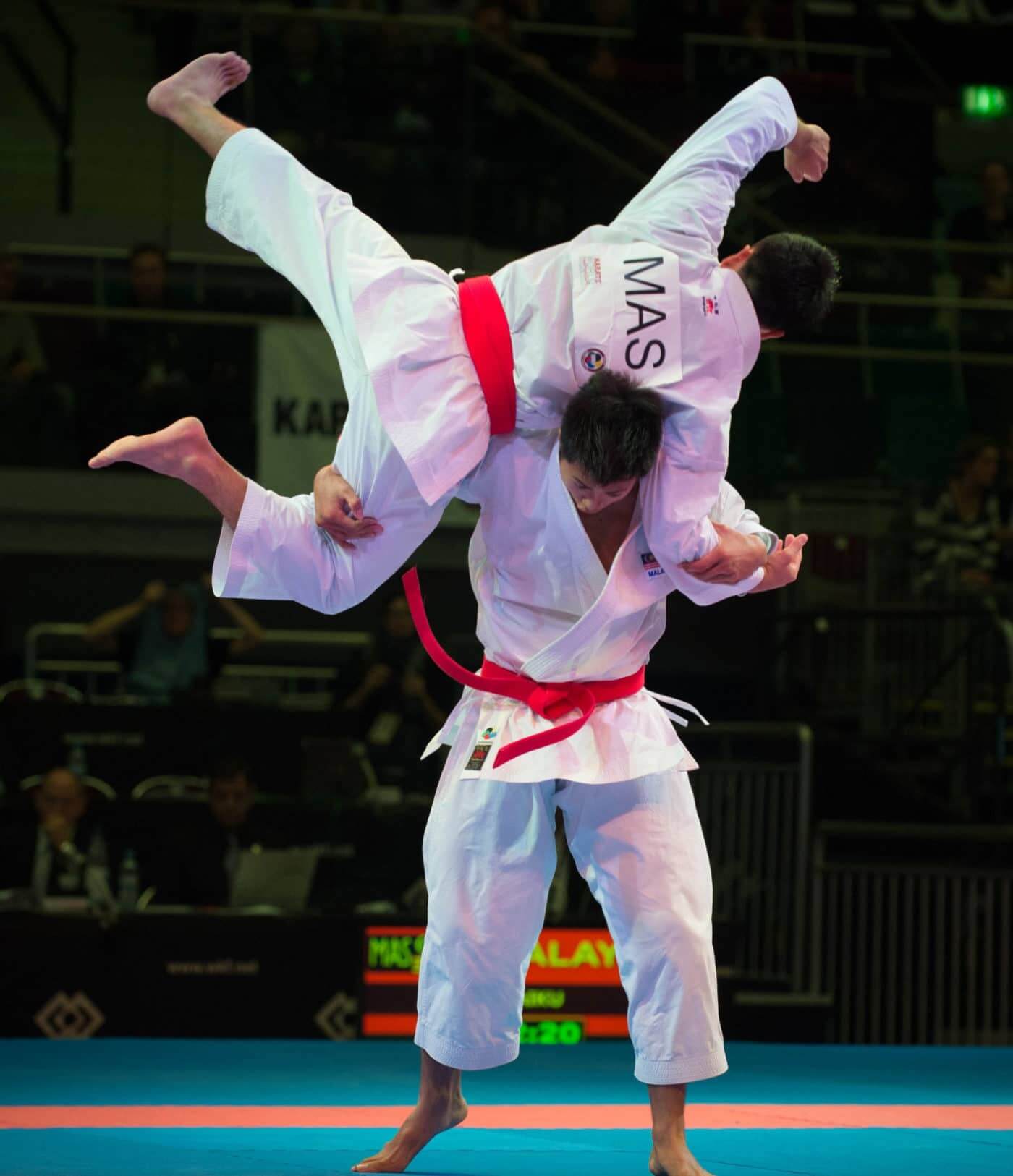 CHAQUETA DE karate-gui Shureido New Wave 3 - Aprobada por la WKF 9 Karate-Gi