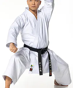 Maestro Sen de karate-gui Tokaido Kata