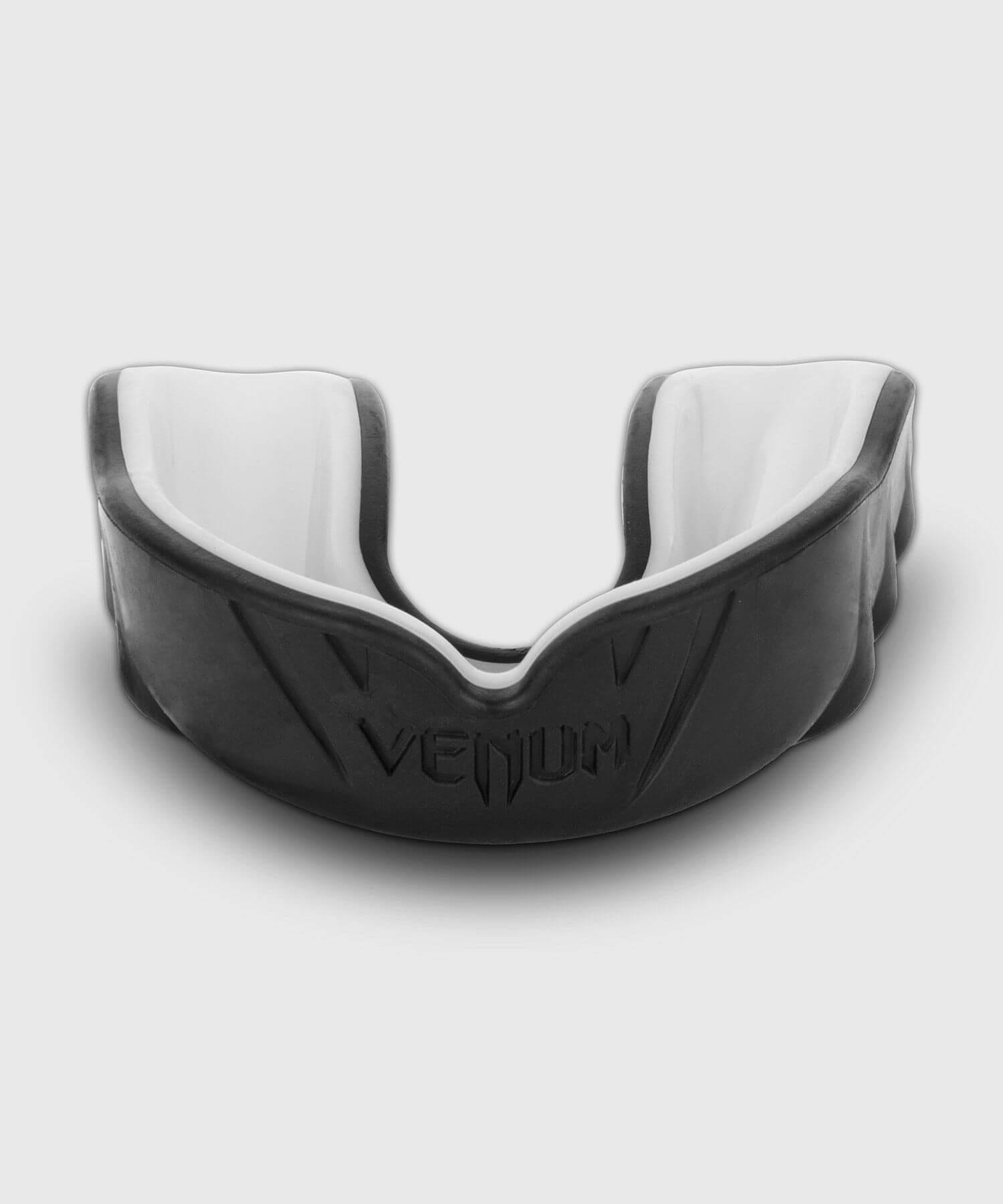 Protector bucal de kárate Venum Challenger 27 karate-guard-venum-challenger-negro-blanco