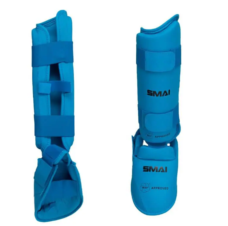 Protector de espinillas y pies de kárate SMAI - WKF 3 Protector de espinillas y pies de kárate SMAI