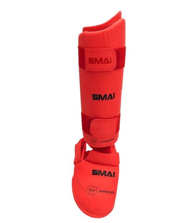Protector de espinillas y pies de kárate SMAI - WKF 9 shin-and-karate-foot-protectors-smai-wkf-red-face