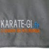 toalla microfibra-120x70-gris-karate-gui-detalle-bordado